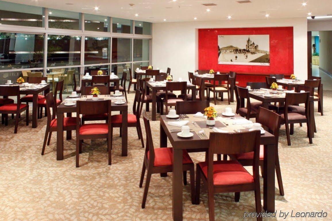 Estelar Apartamentos Medellín Restaurace fotografie